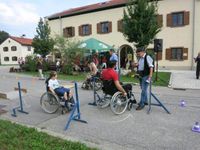 Rollstuhlparcour beim Bürgerfest